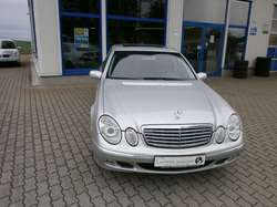 Mercedes-Benz E 240 Elegance, Klima, Sitzheizung, LM-Felgen, ESP, ZV (0710/538)